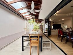 Phillips Avenue (D19), Terrace #571000911